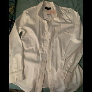White new banana republic shirt